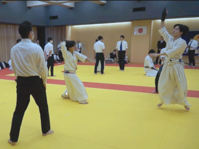 jqō掎