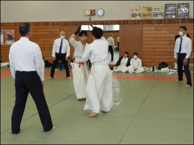 �������E�j�q�������掎��