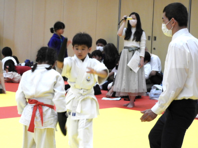 �c�̐�E�ō�����