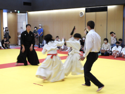 �c�̐�E��������