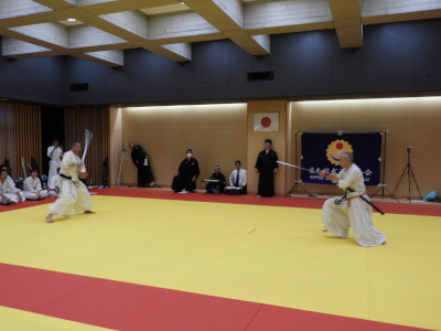 �g��������