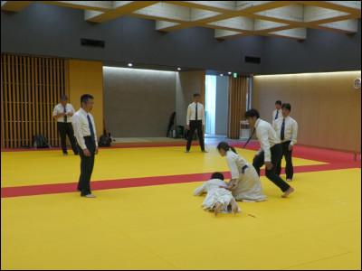 �������E���i�ߋZ���掎��