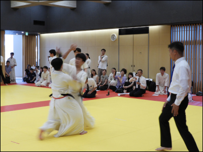 �������掎��