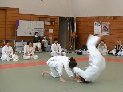 �������E���R�`����