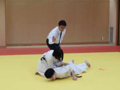 ���C���E��i��