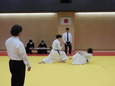 ���C���E��i��