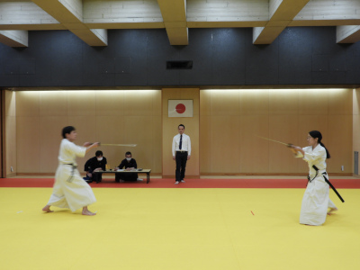 �������E�O�i��